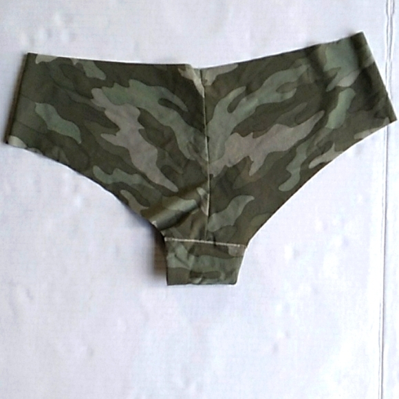 Victoria's Secret Camo Bra 36DD And 2 Panties Large - Picture 9 of 9